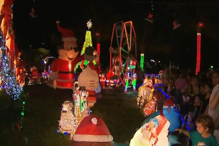 Couple behind worldfamous Christmas lights exposed as 15 year