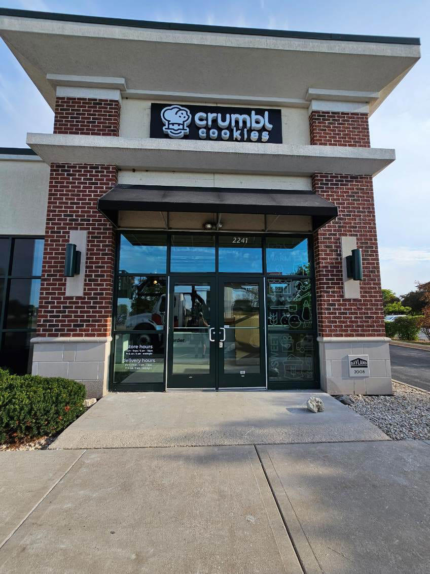 Crumbl Cookies is opening soon in Oshkosh. Here's when and what to know.