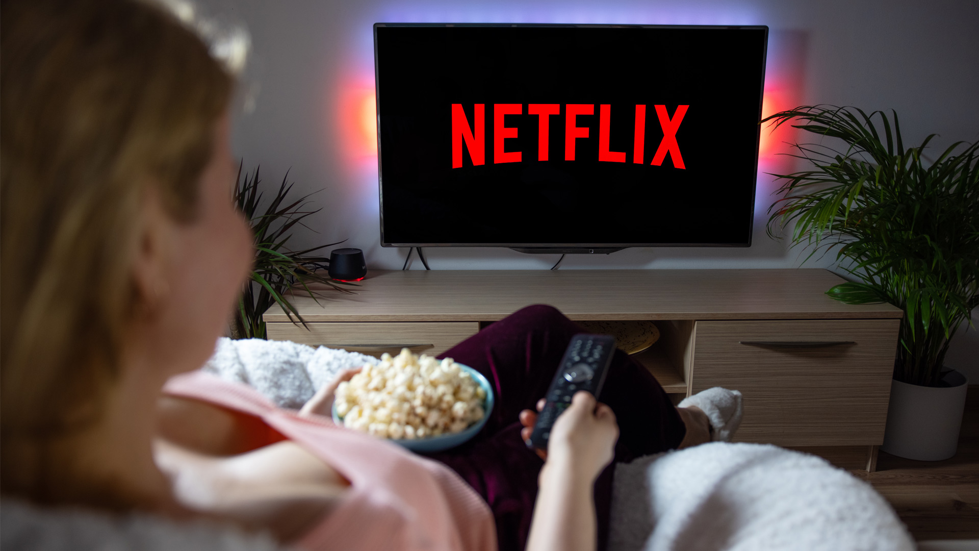 netflix extends its password crackdown plan to sky users, and it's very confusing
