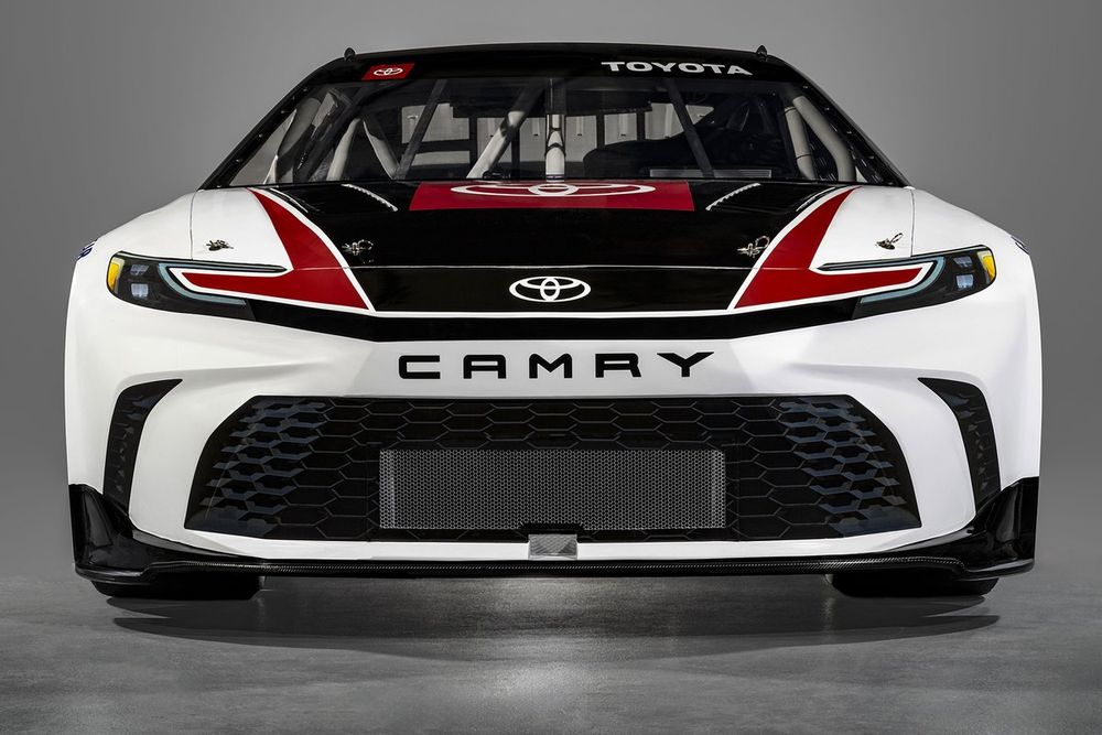 toyota unveils redesigned camry xse for nascar cup series