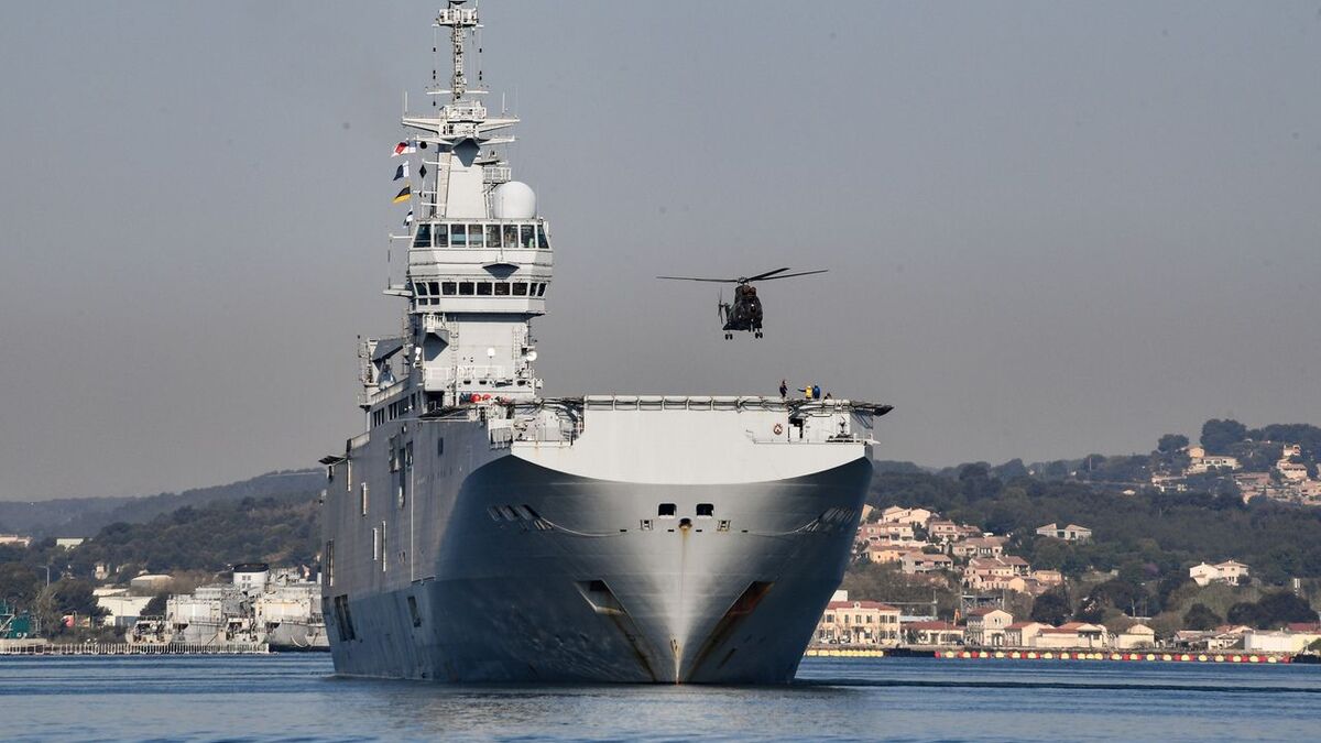 guerre israël-hamas : le navire d’aide médicale français « dixmude » est arrivé en égypte