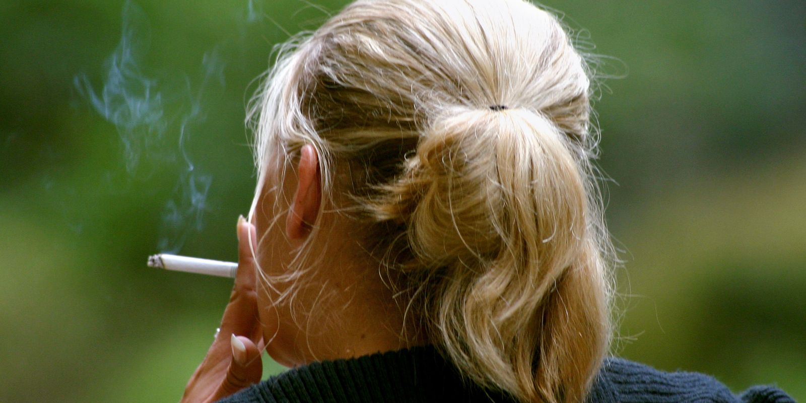 nya regeringen vill häva världsledande rökförbud