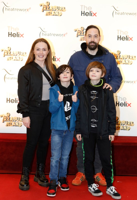 pics: stars soak up festive magic with their families at helix panto premiere