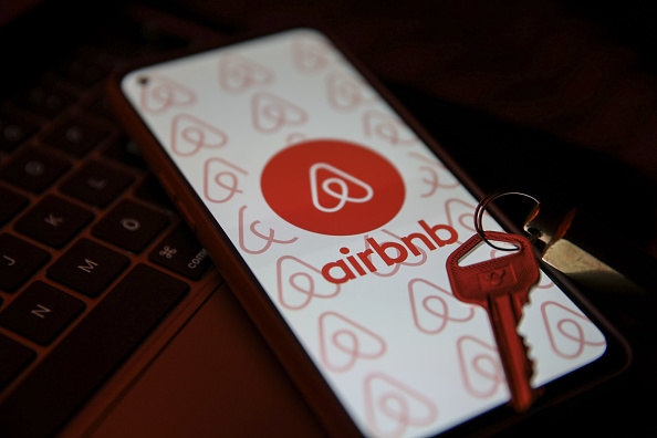 how to, amazon, how to find hidden cameras in your airbnb – or anywhere