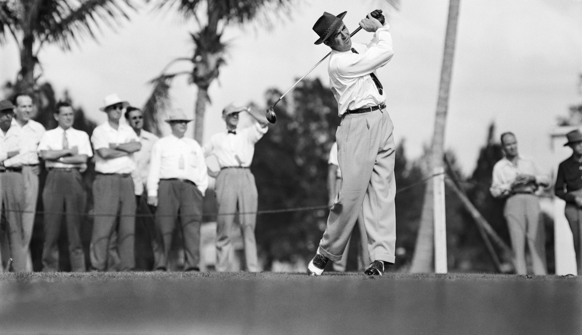 <p>                     There’s not a great of the game who hasn’t passed comment on the legendary Sam Snead’s golf swing and ball-striking prowess. Tiger, Jack, Player… they’ve all gushed over the wonderfully loose and rhythmical action of the 82-time PGA Tour (seven Major Championships) winner at some point. “Perfect” is how Nicklaus described it, while Byron Nelson once said, “He had a swing so sweet, you could pour it from a syrup bottle.”                   </p>