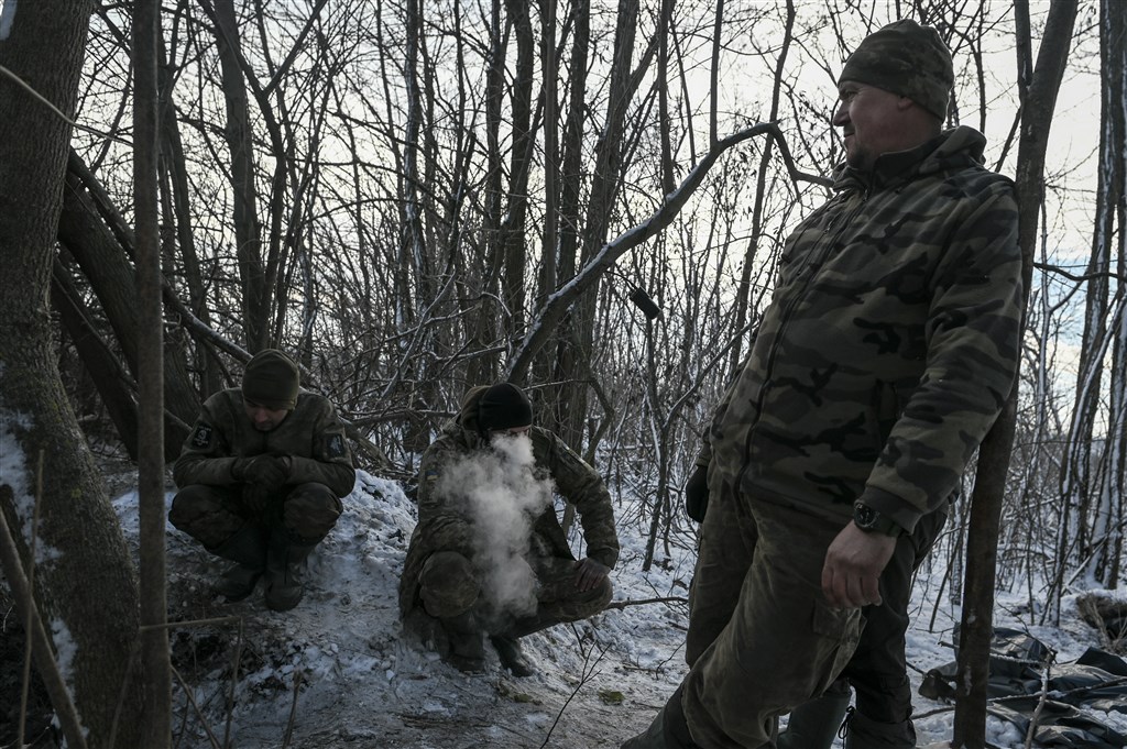 sneeuwstorm raast over oekraïne, maar de oorlog gaat door