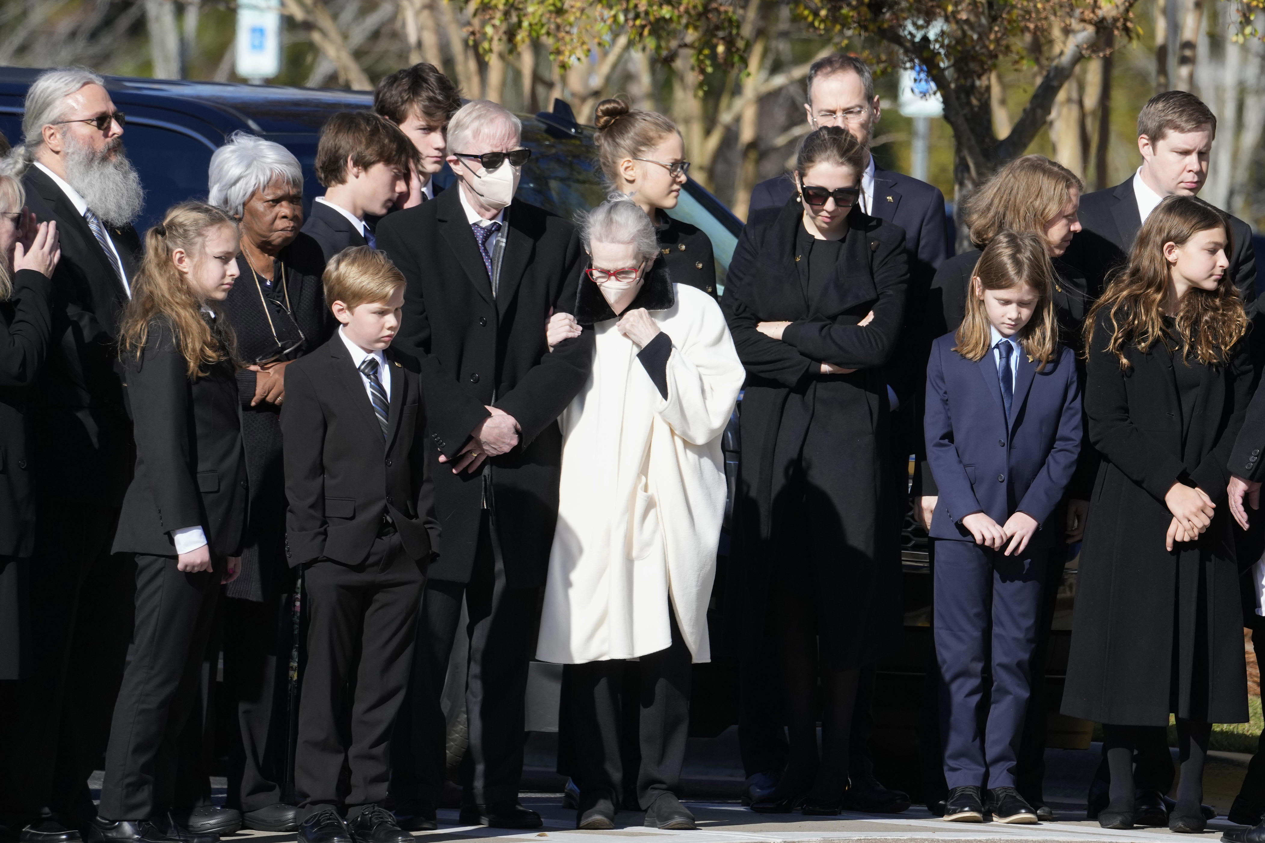 rosalynn carter to lie in repose in atlanta as mourners pay their respects