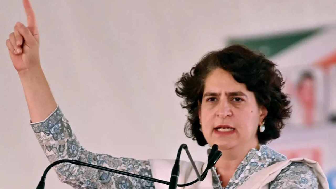 get rid of brs if you want to end loot of public money: priyanka gandhi