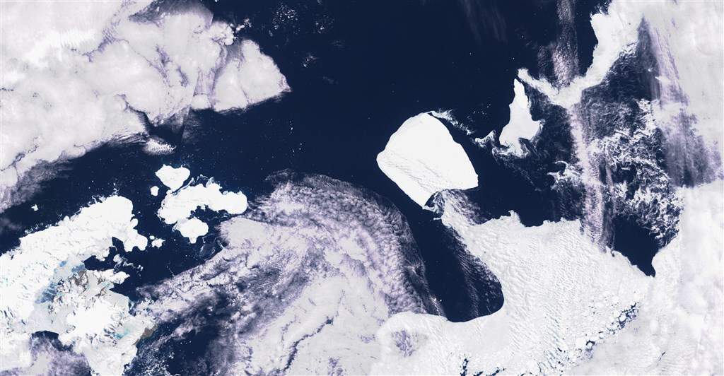 ijsberg ter grootte van noord-holland op drift: bedreiging voor natuur