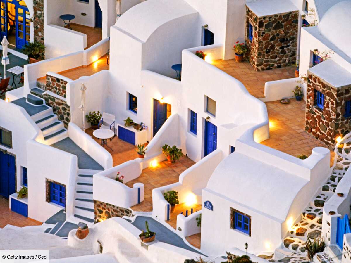 pourquoi les maisons grecques sont-elles bleues et blanches ?