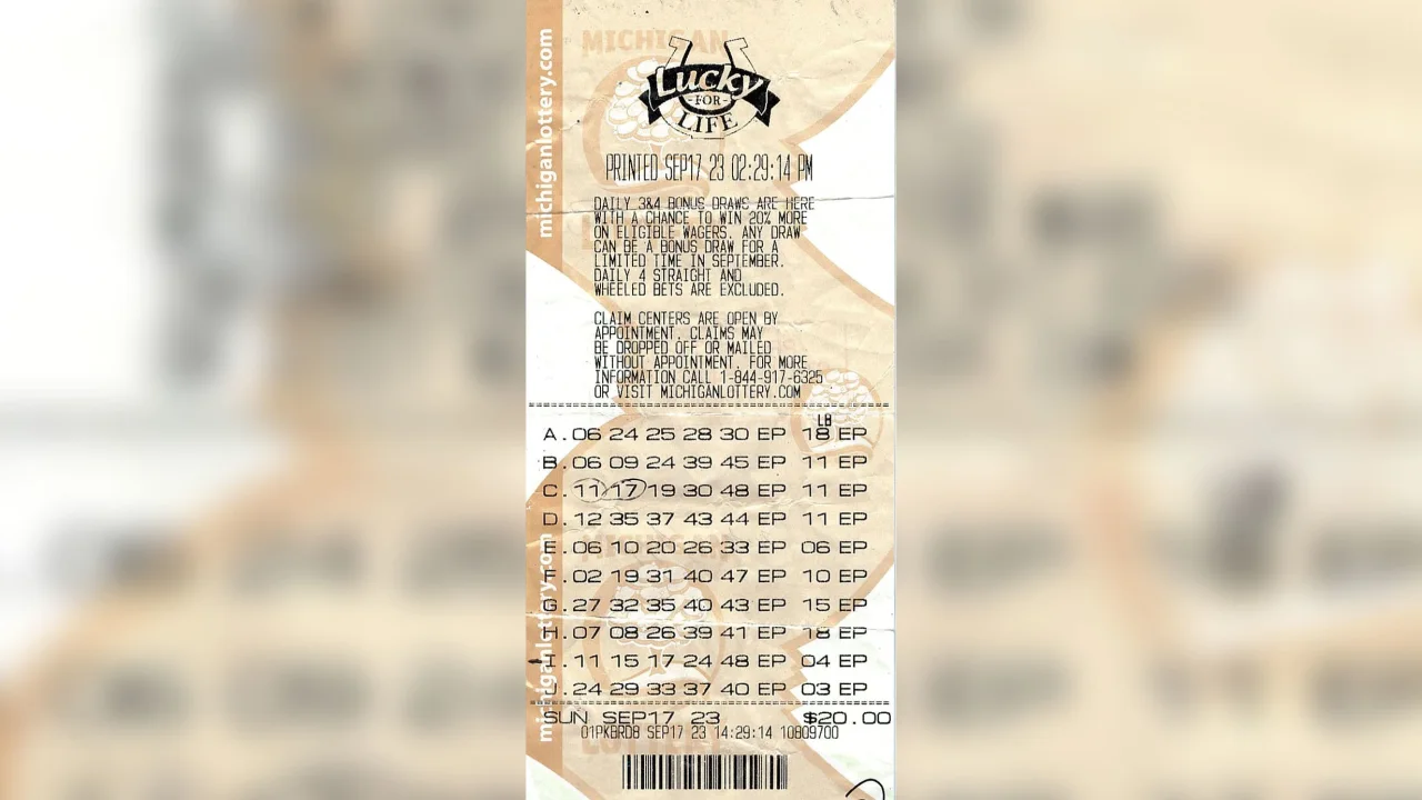 man wins $390,000 lottery thanks to retailer’s mishap