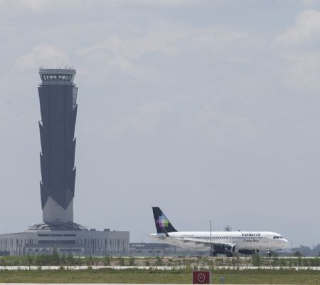 el aifa es el aeropuerto que más carga maneja en todo méxico: amlo