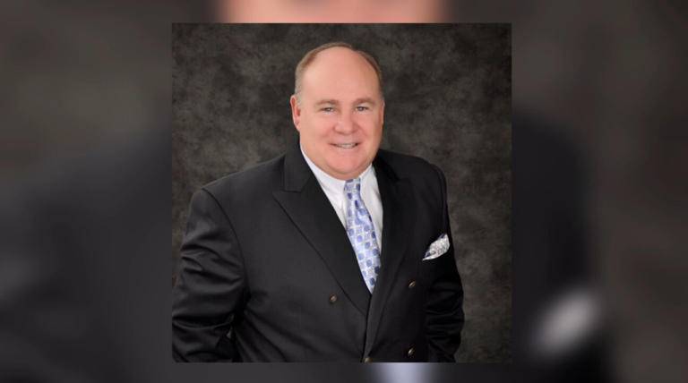 A well-known Gainesville realtor passed tragically in an auto accident on his way back from visiting family for Thanksgiving.