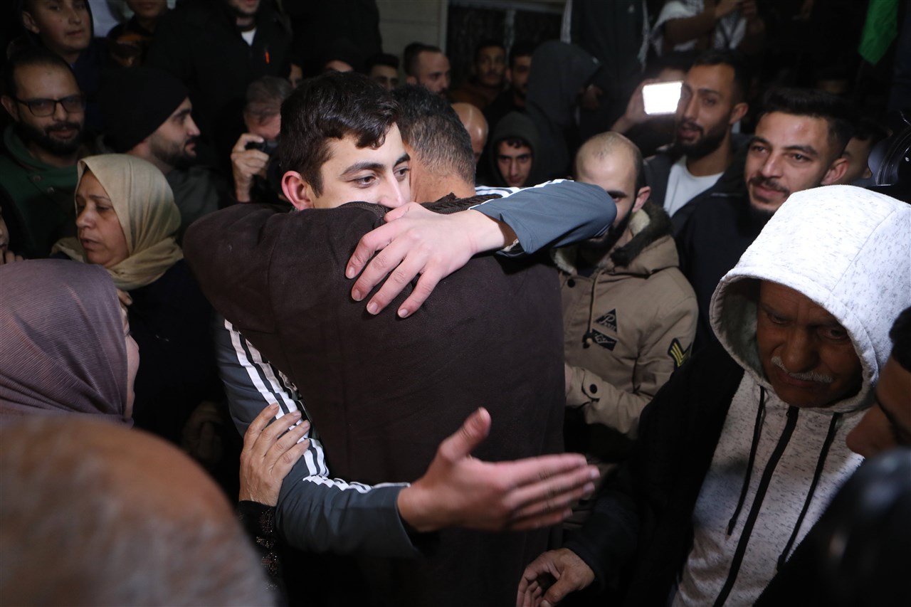 israël laat 33 palestijnse gevangen vrij