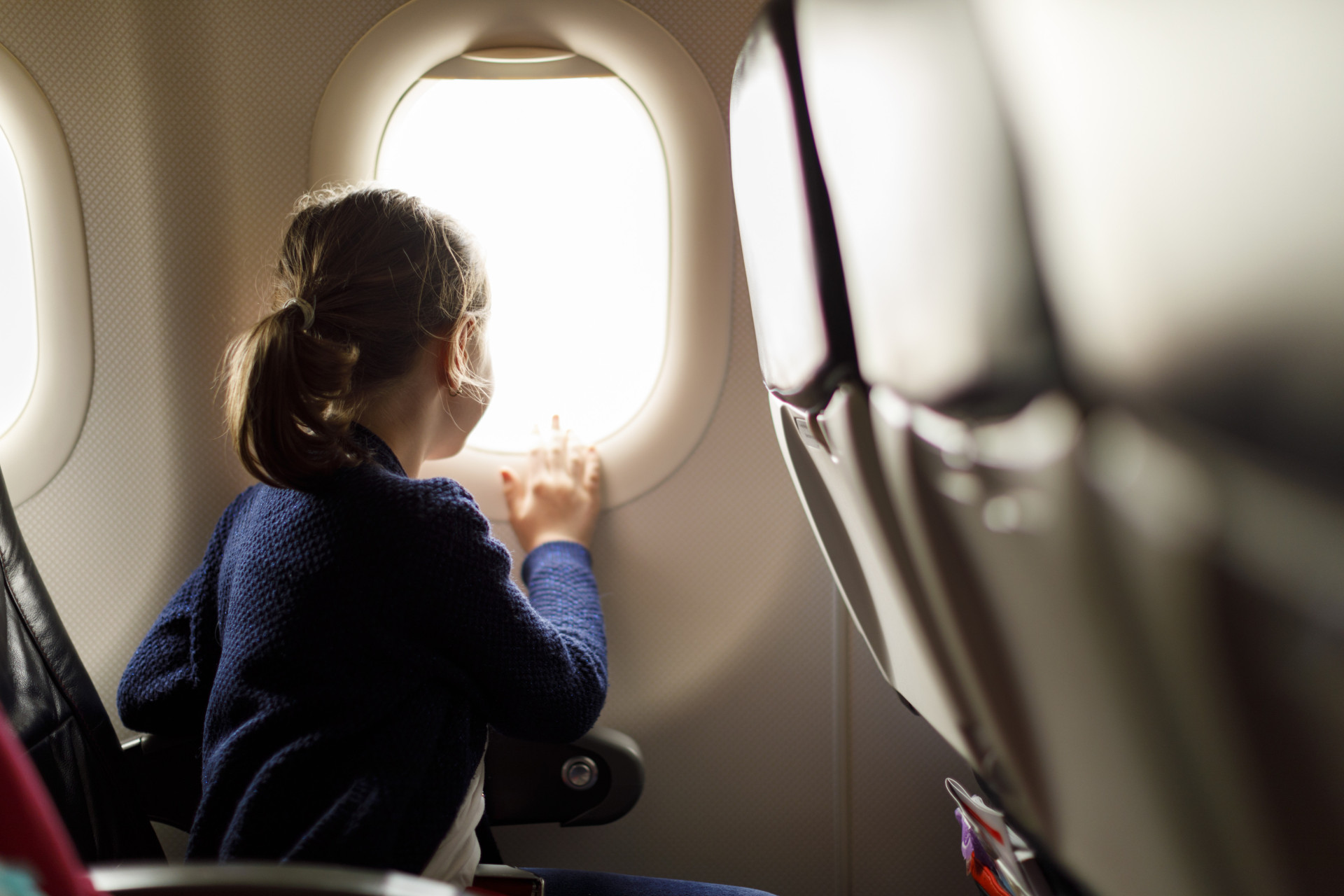 П пассажиры. Inside the plane for Kids.