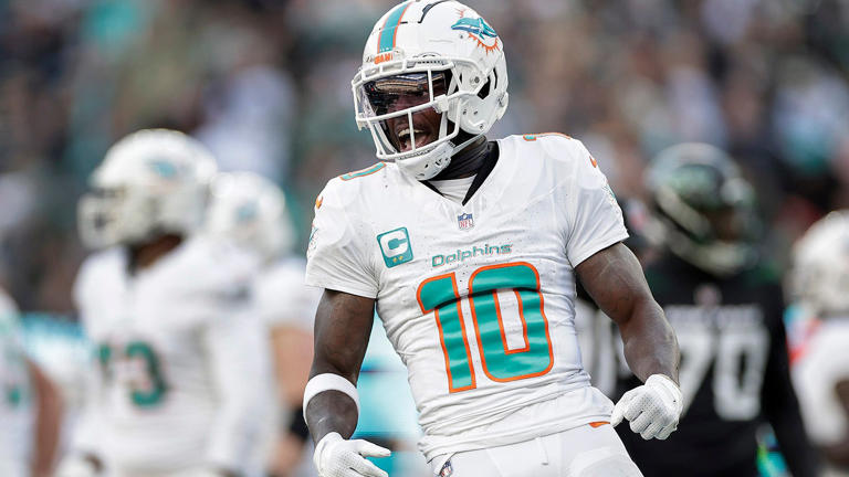 Dolphins' Tyreek Hill discusses state of home after devastating fire ...