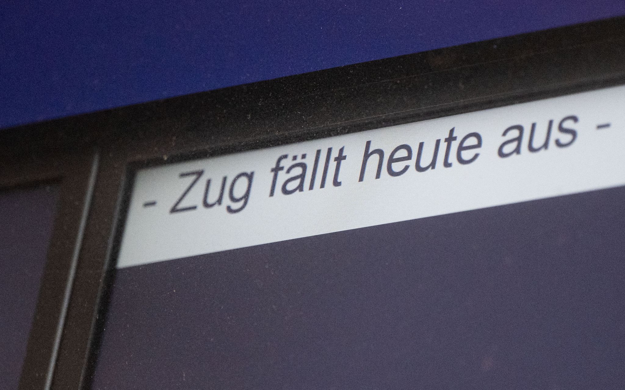 wintereinbruch im vogtland führt zu behinderungen bei bahn