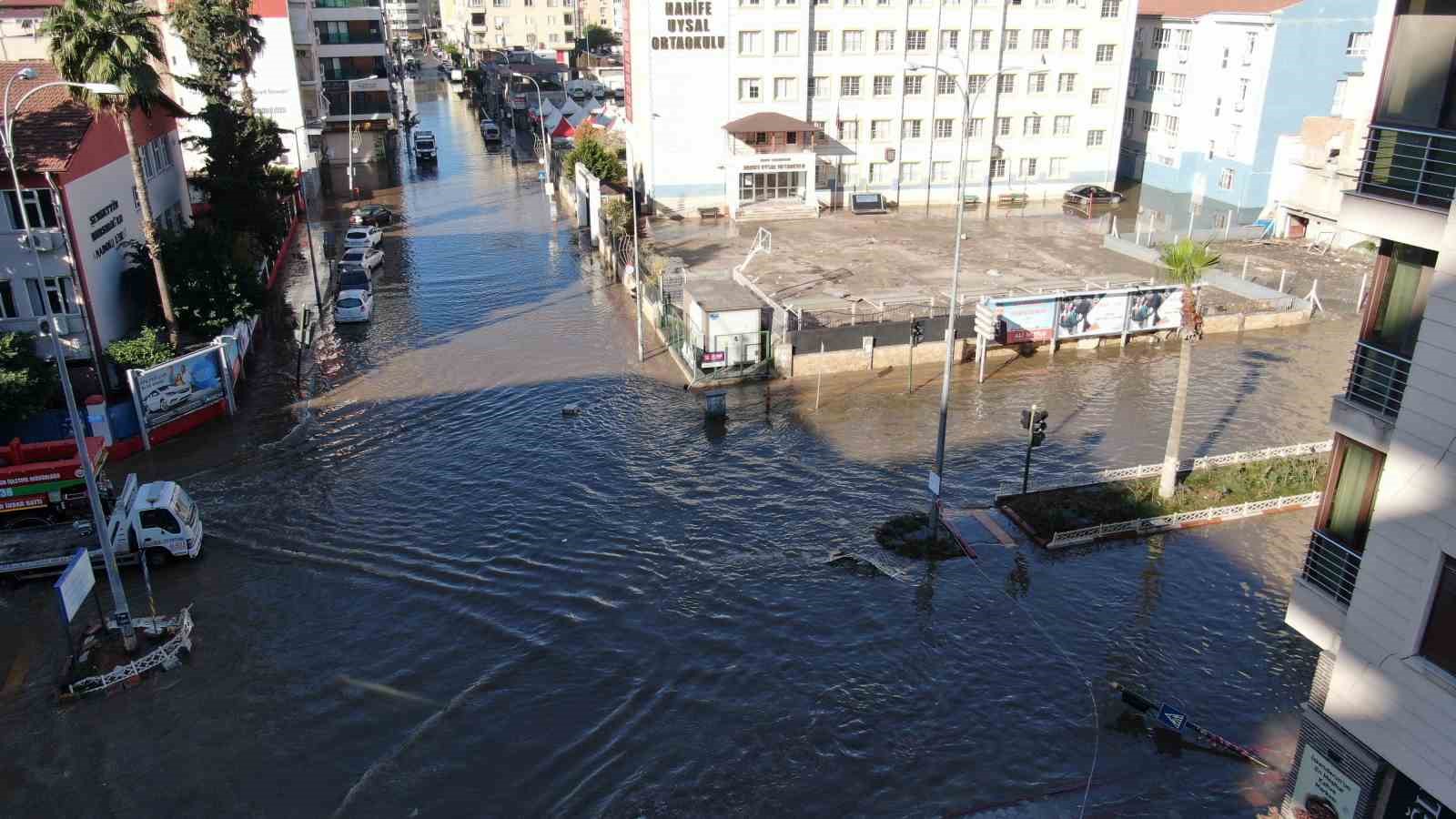 fırtınanın etkisini yitirdiği i̇skenderun, venedik’e döndü