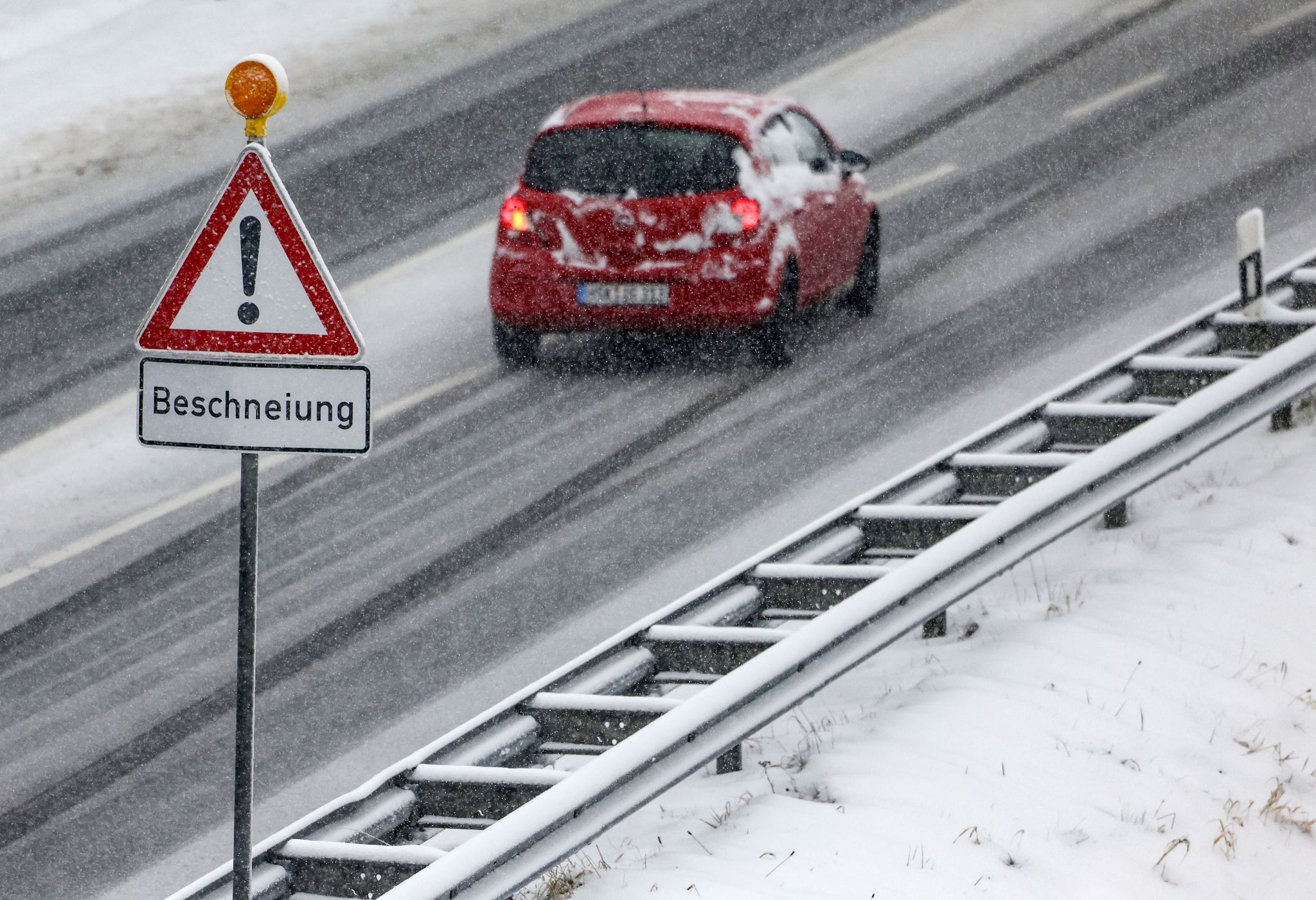 glatte straßen und schnee in nordrhein-westfalen