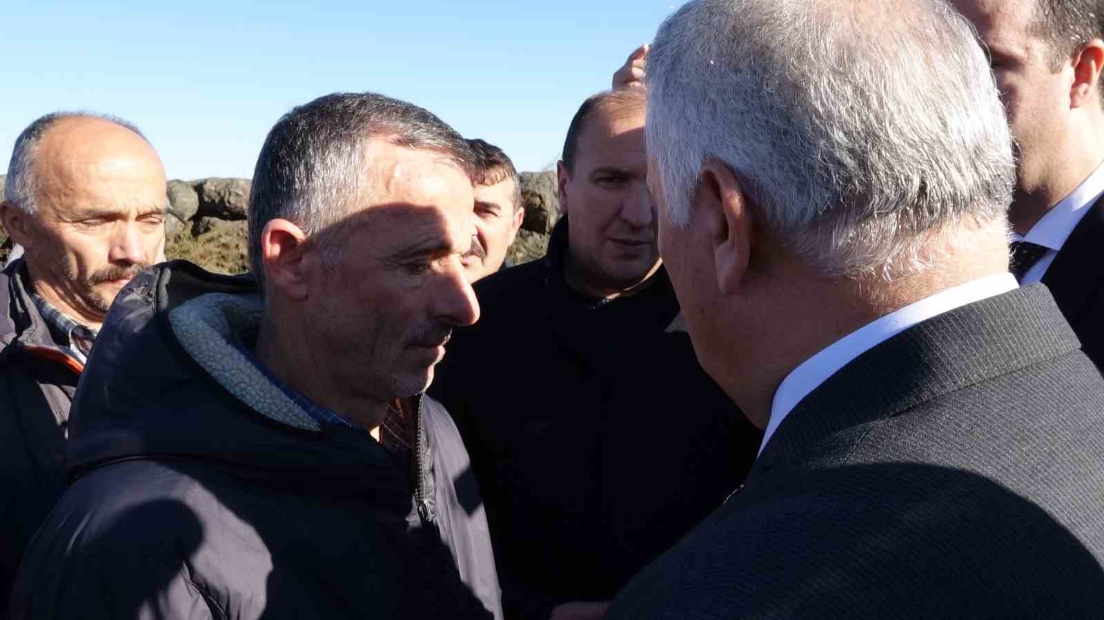 vali yıldırım, dalgalara kapılarak denizde kaybolan lise öğrencilerini arama çalışmalarını inceledi