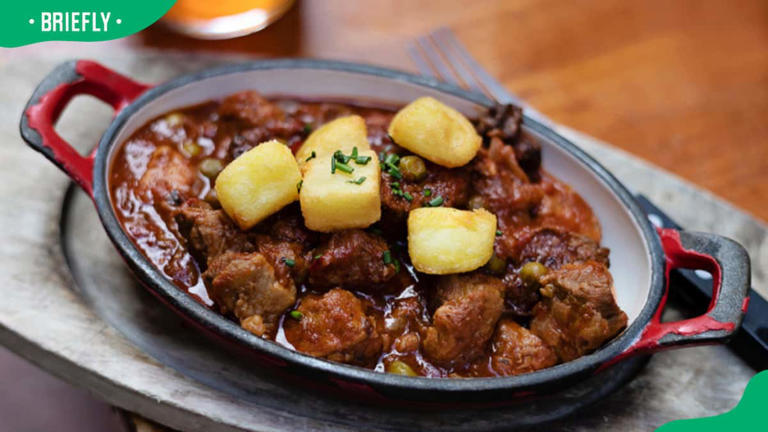 Traditional pork stew recipe for South Africans: Step-by-step guide