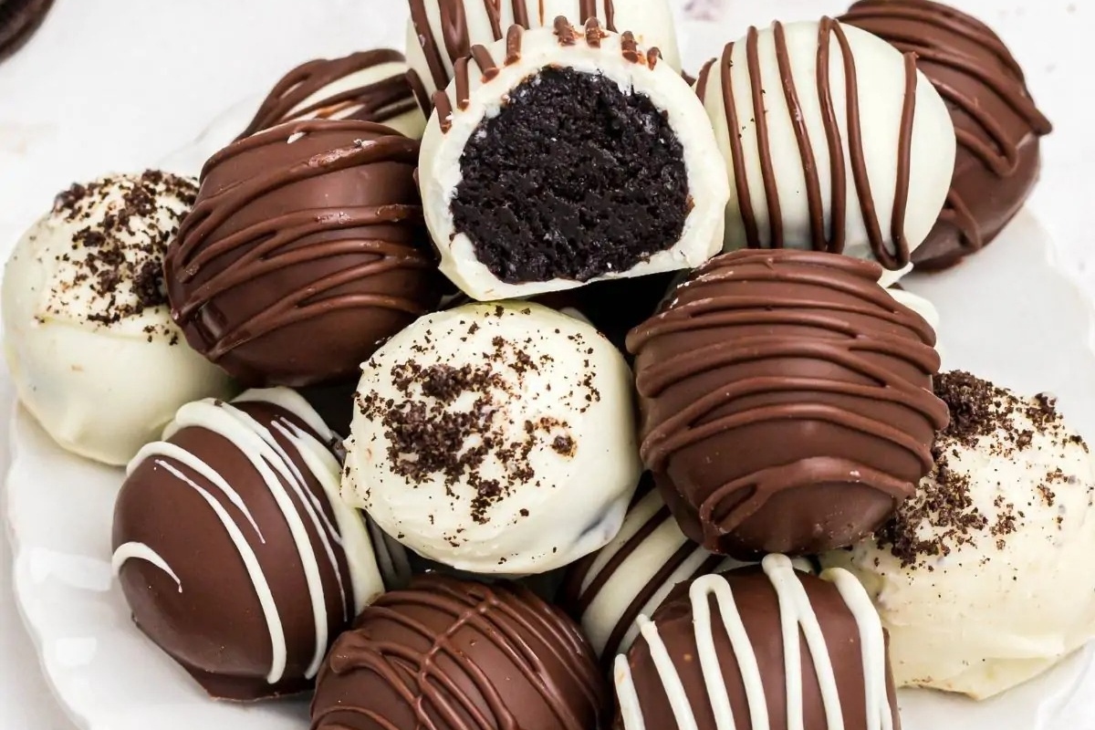 24 Decadent Treats to Make Using Oreo Cookies