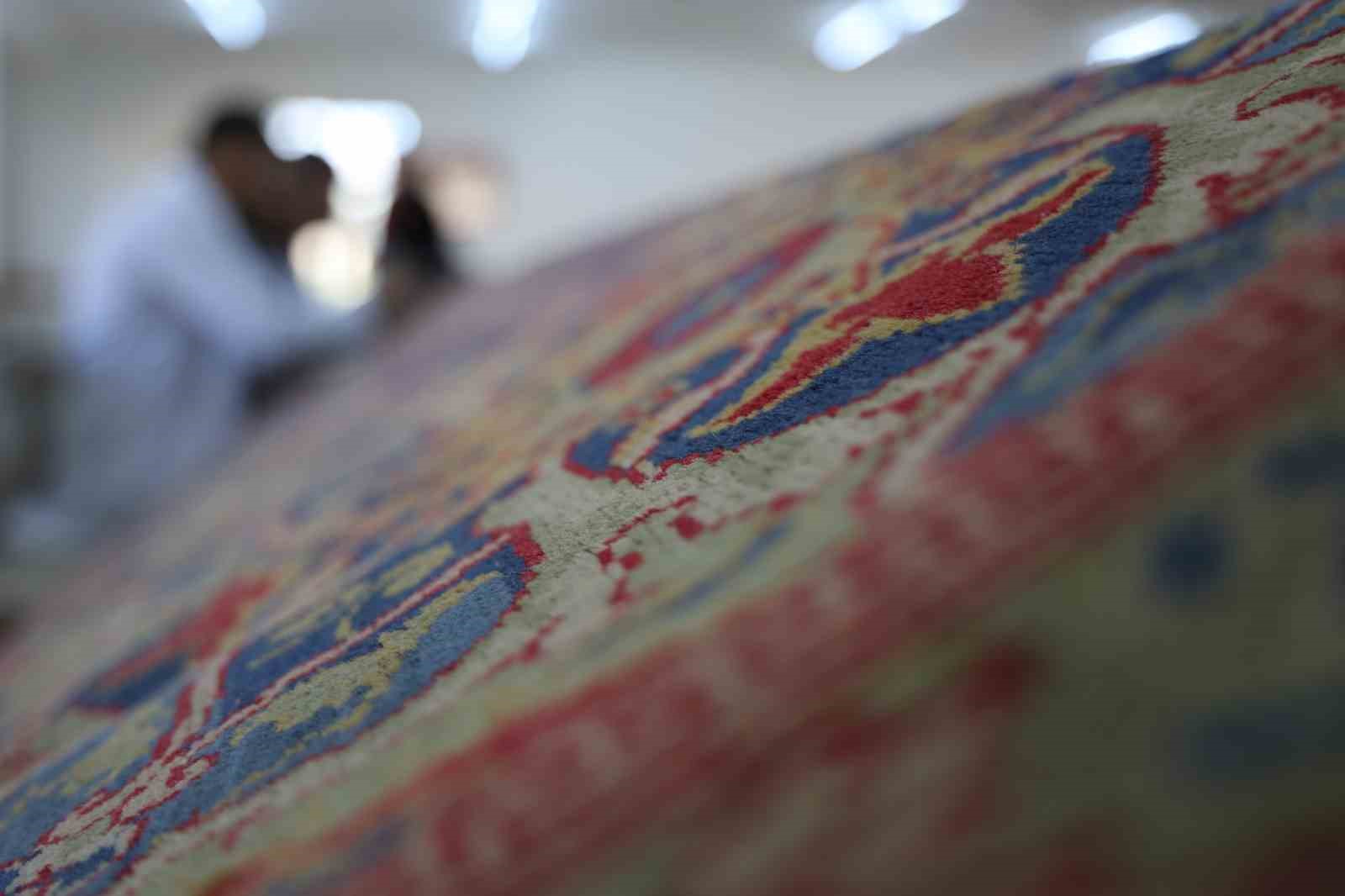 osmanlı’nın hollanda’ya hediye ettiği 118 yıllık hereke halısı aksaray’da