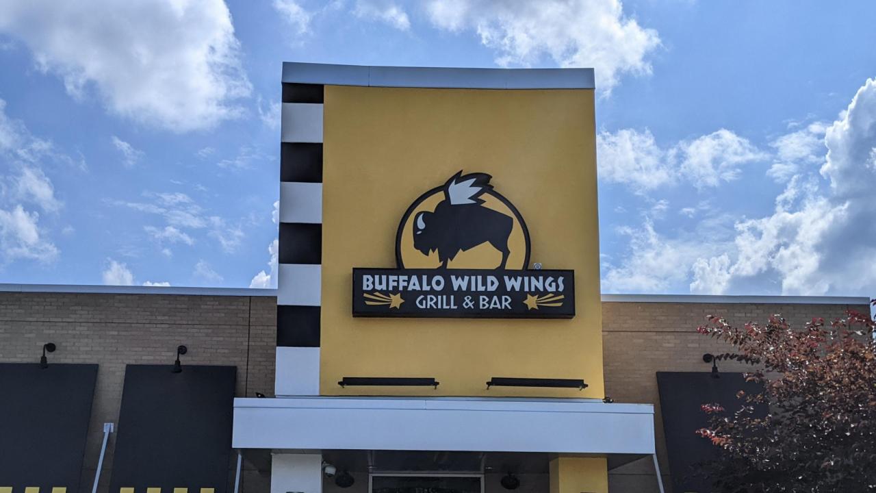 Buffalo Wild Wings BOGO boneless wings every Thursday