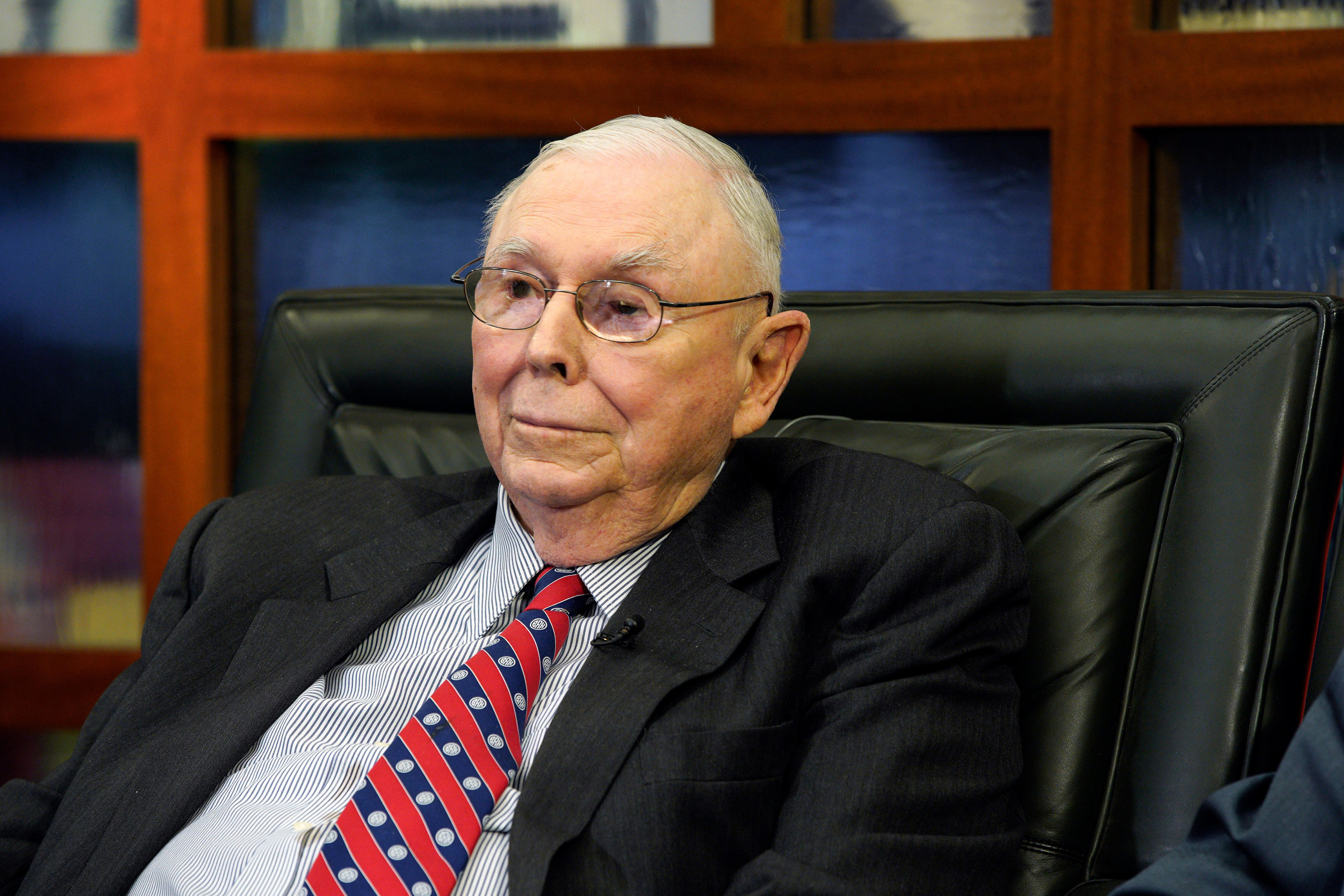charlie munger made billions for berkshire hathaway, but he made investing mistakes too