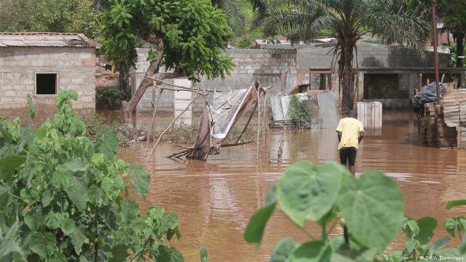 chuvas em angola provocam cinco mortos da mesma família