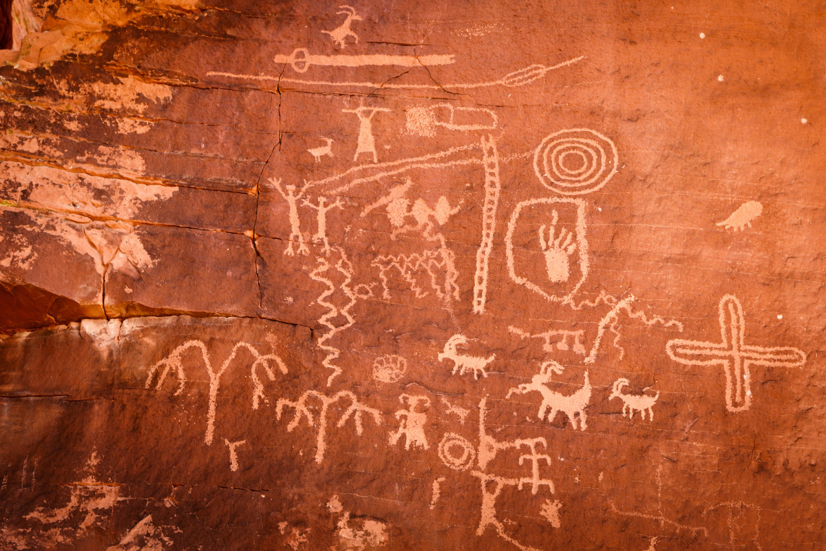 <p>At Valley of Fire, see Native American petroglyphs that are believed to be 3,000 years old. Take an easy, moderate, or challenging hike to see the multihued desert scenery. A tour may take you past Lake Mead and the Moapa Indian Reservation, too.</p>