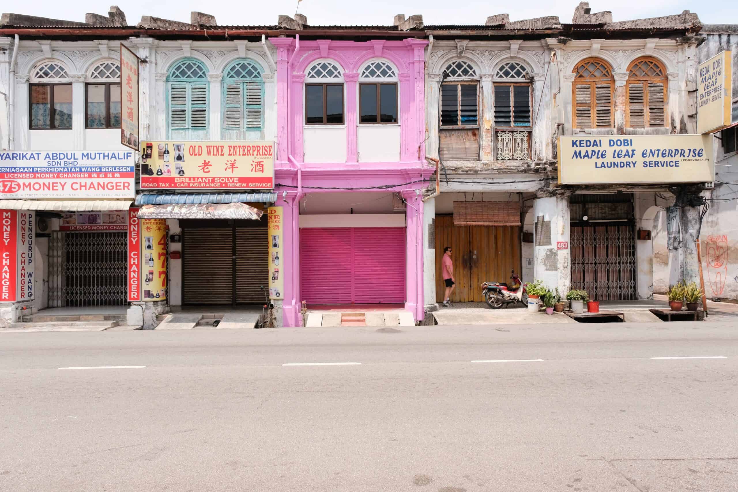 <p>George Town, on the island of Penang, offers retirees a unique blend of historic charm and modern amenities. Explore vibrant street art, indulge in diverse cuisine, and experience the cultural melting pot.</p>