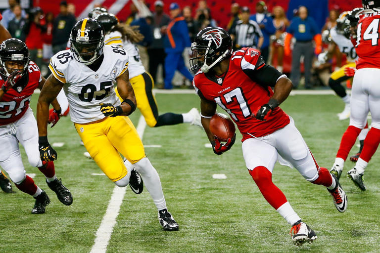 Former Atlanta Falcons Devin Hester and Dwight Freeney voted into the ...