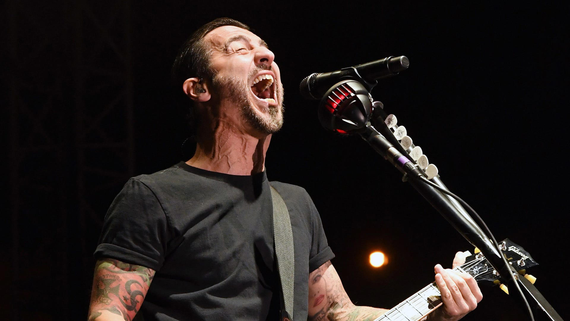 Godsmack strip it down for 2024 tour See the dates