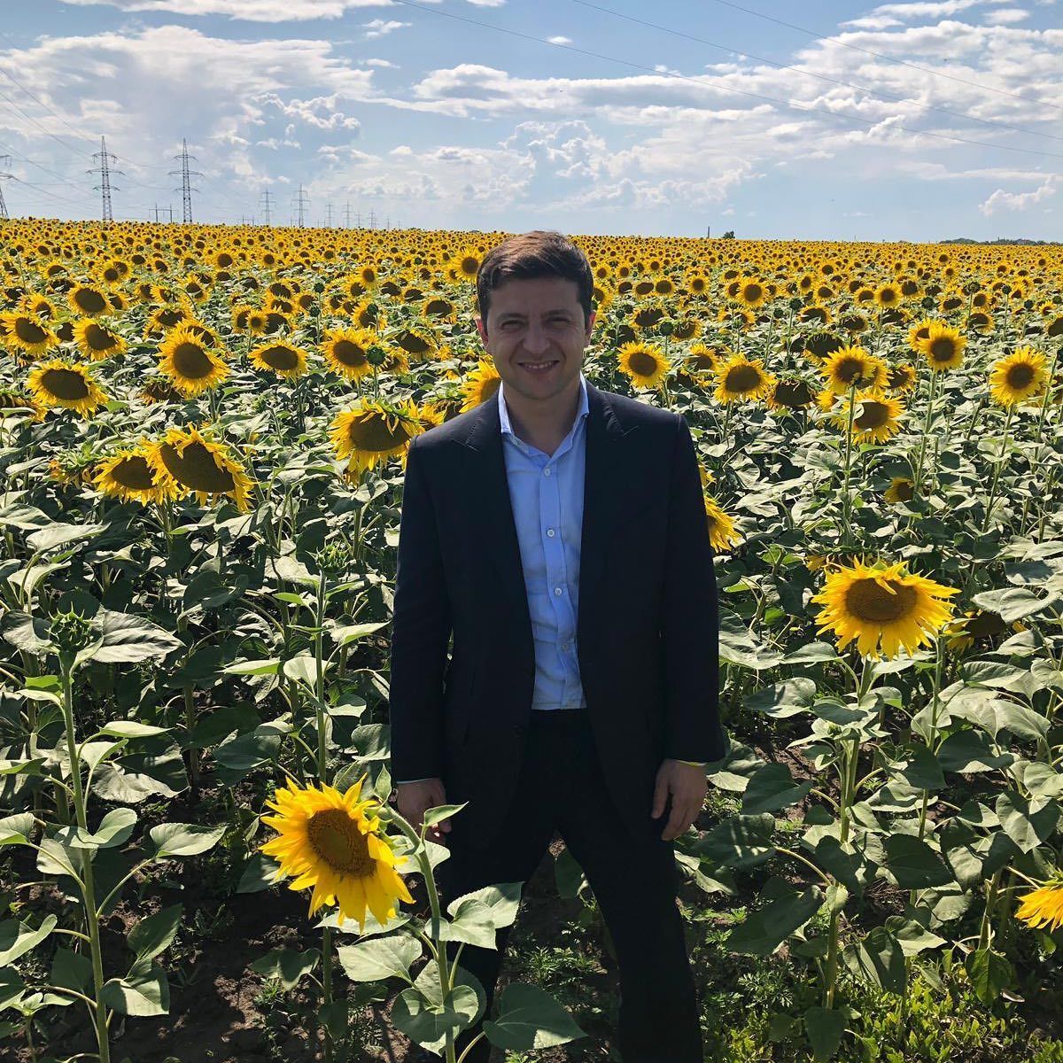 <p>Even before he was put to the ultimate test, Volodymyr Zelensky was a <a href="https://wtmj.com/wisconsins-afternoon-news/2022/03/01/ukraine-president-volodymyr-zelenskyy-stands-above-the-rest/">patriot</a> through and through. Here he stands in a field of Ukraine’s national flower, the <a href="https://www.independent.co.uk/news/world/europe/ukraine-national-flower-sunflower-b2033843.html">sunflower</a>.</p><p><a href="https://www.instagram.com/p/Bz0STrVlNpx/">See photo on Instagram</a></p>