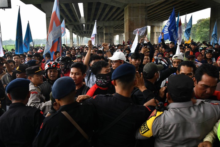 lumpuhkan jalanan di bekasi, ini yang dituntut buruh ke jokowi