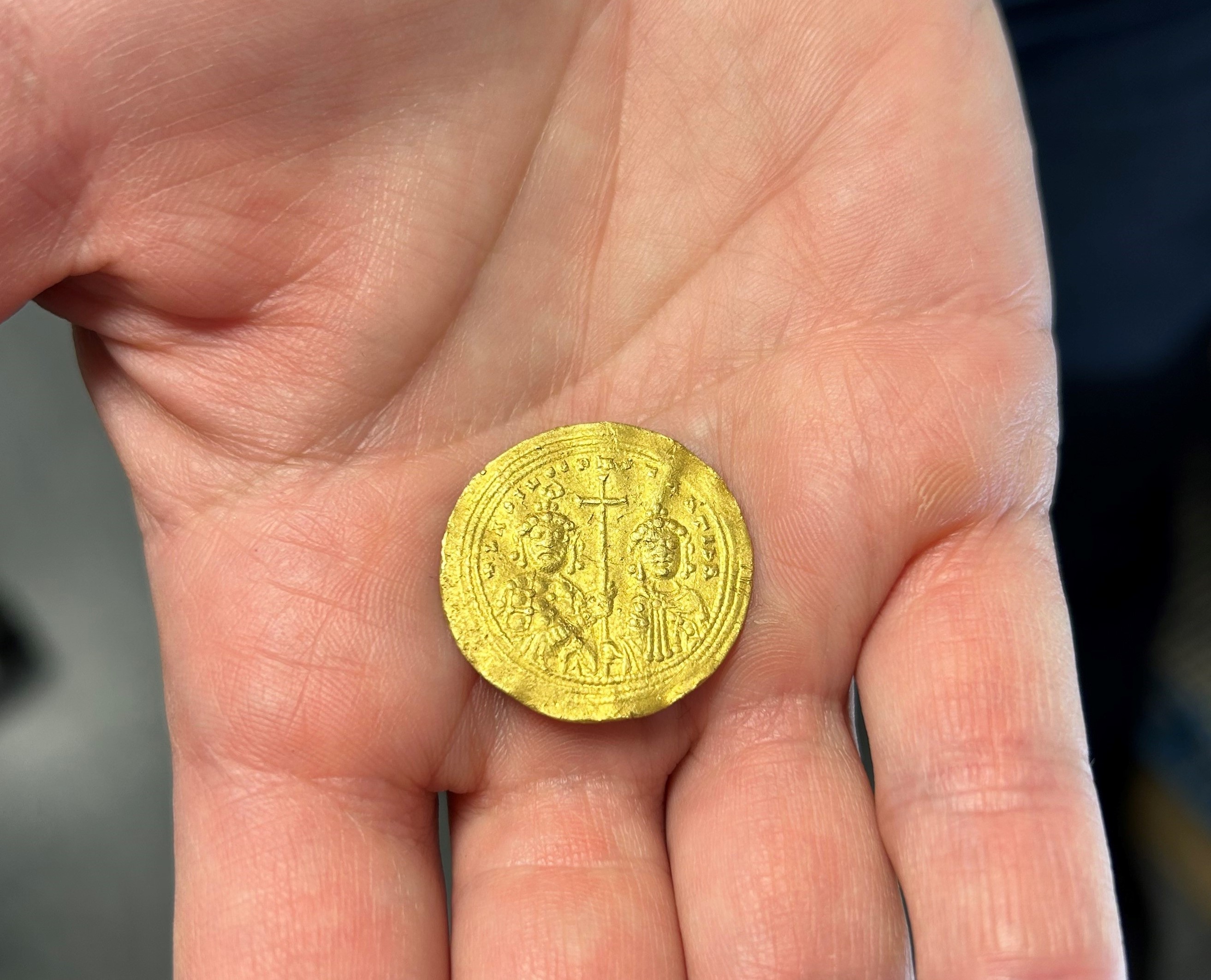 privatperson fant 1000 år gammel bysantinsk gullmynt i valdres