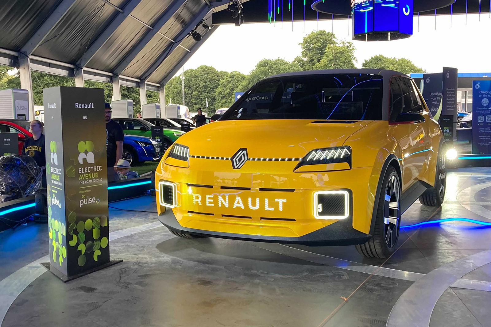 Renault электромобиль концепт