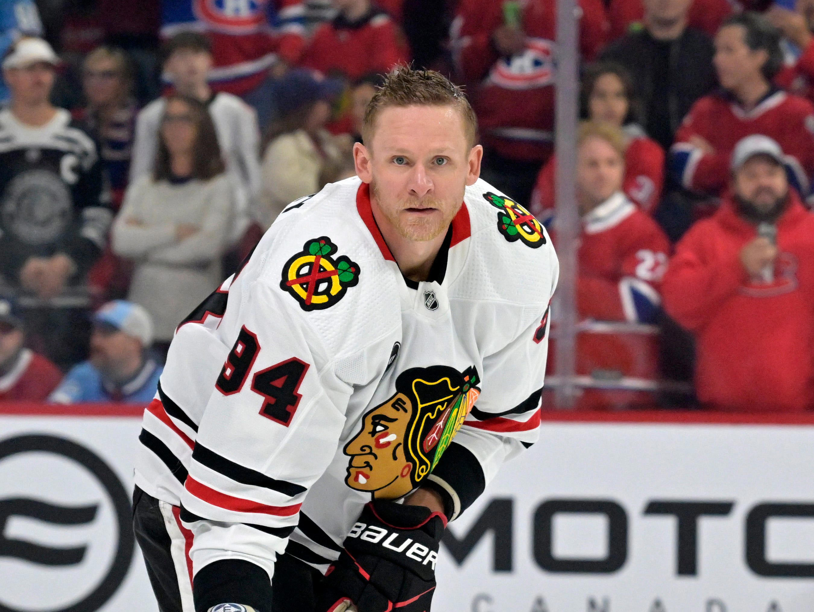 Oilers sign Corey Perry less than two months after Blackhawks