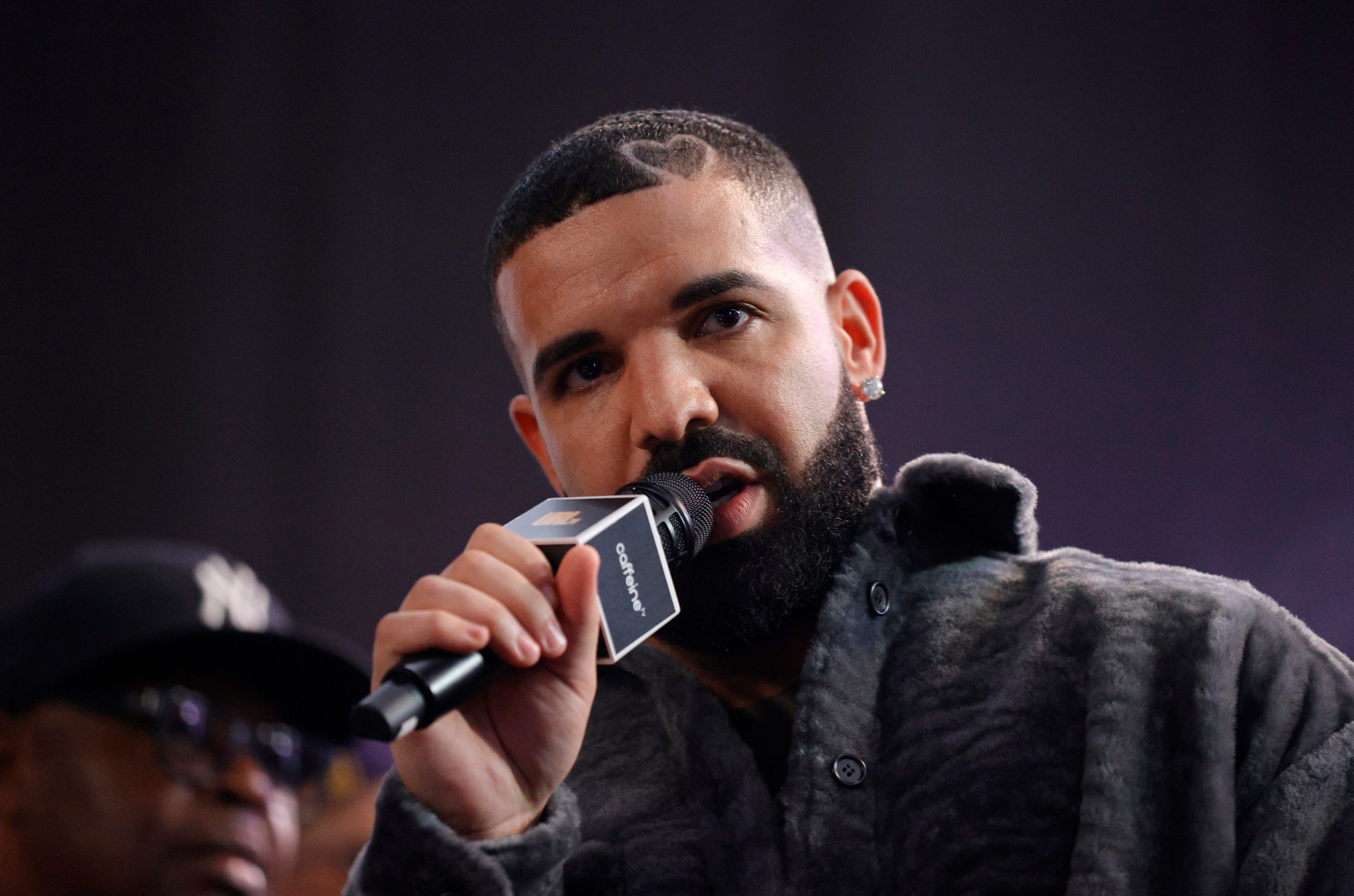 Drake Teases Crowd Over 'rumours' After Alleged Leak Of X-rated Video ...