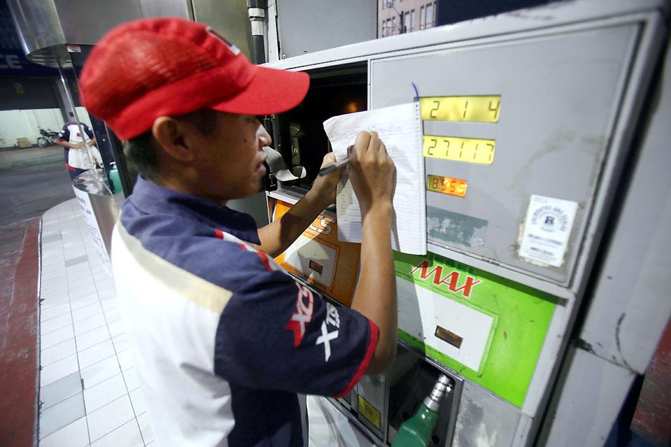 big-time price rollback in gasoline seen next week; diesel, kerosene also down