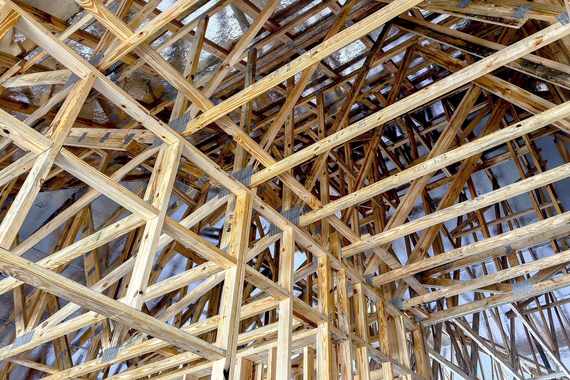 <p>Wood as a structural element is increasingly technically advanced, allowing its use to implement large constructions. We are not only talking about small homes but about more significant buildings, such as museums or even skyscrapers.</p>