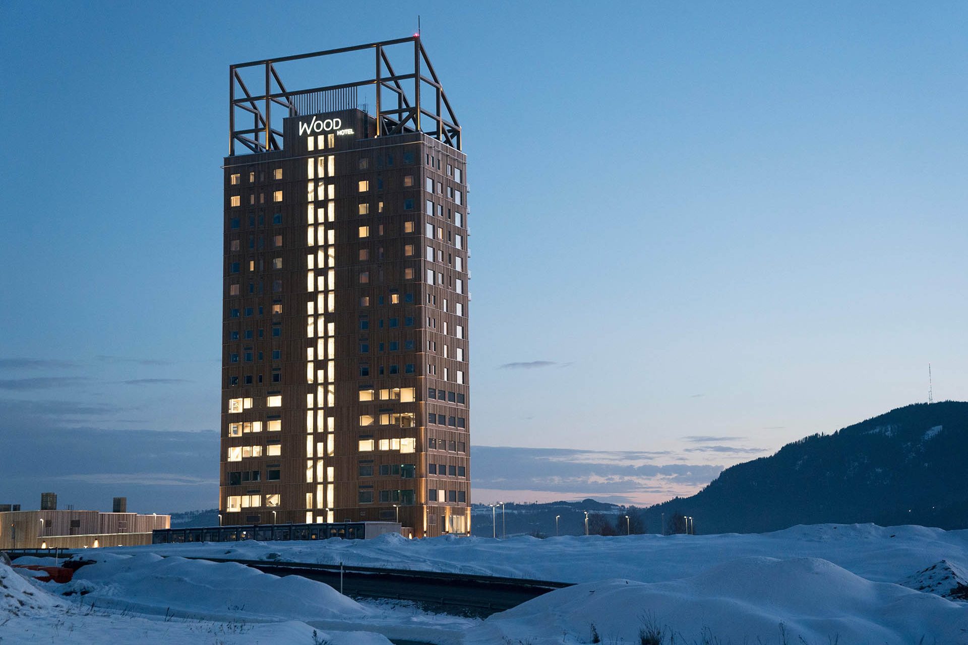 <p>Mjøstårnet was inaugurated in 2019 in the city of Brumunddal and has a height almost the same as that of the Ascent, with 85.4 meters or 280 feet, although, in this case, with 18 floors in which there is a hotel, apartments, offices and an indoor pool. It was designed by the Norwegian studio Voll Arkitekter for AB Invest, and Moelven Limtre installed its wooden structure.</p>