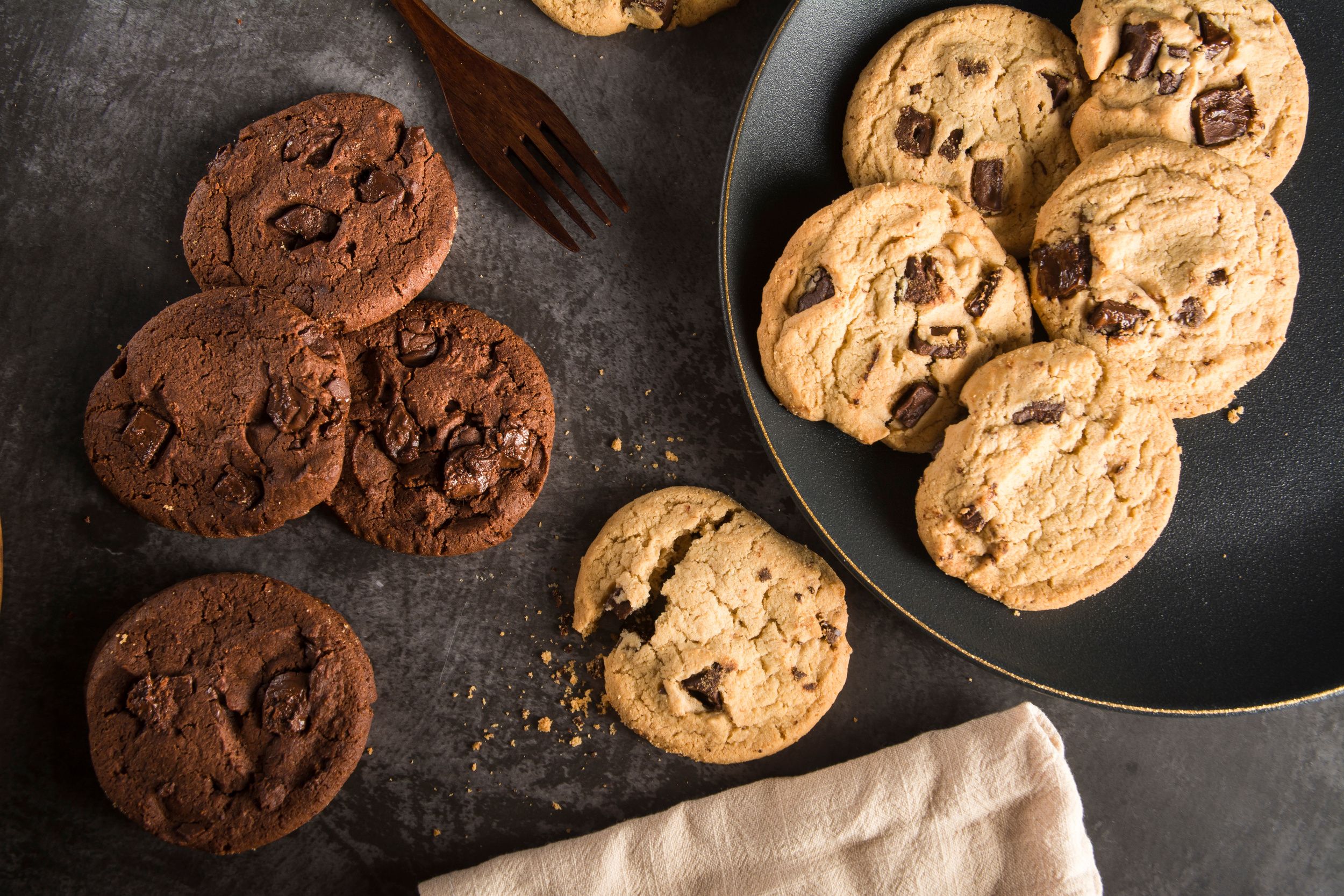 Cookies vs. Last Crumb печенье. Crumbl cookies.