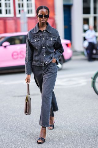 16 black jean jacket outfits to wear for any occasion