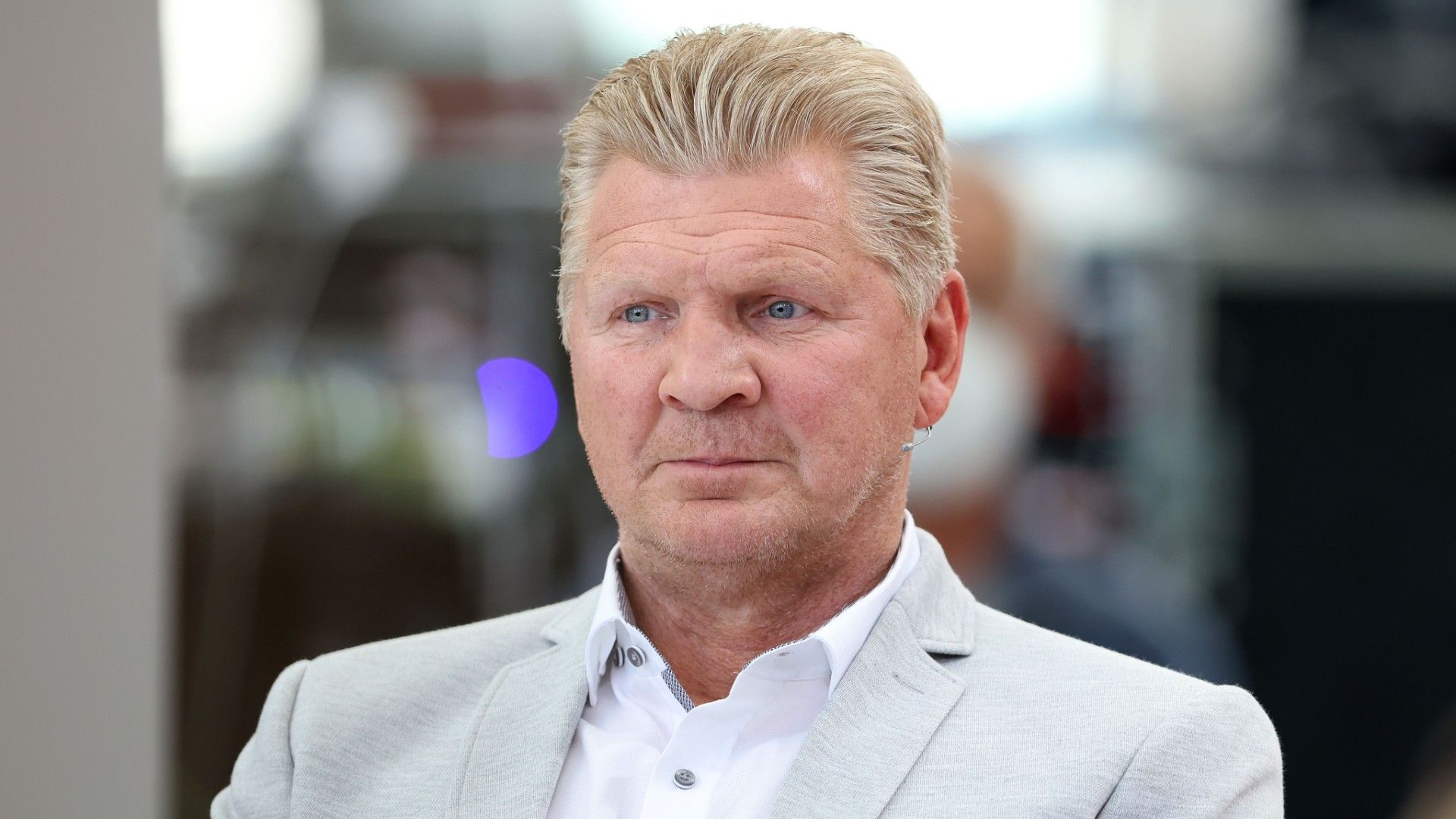 Speelde vroeger voor Bayern München, werkt nu bij een bank foto