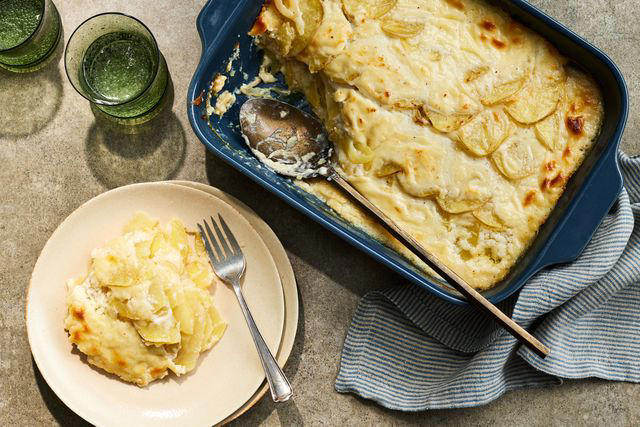 Yes, You Can You Make Scalloped Potatoes Ahead Of Time—Here’s How