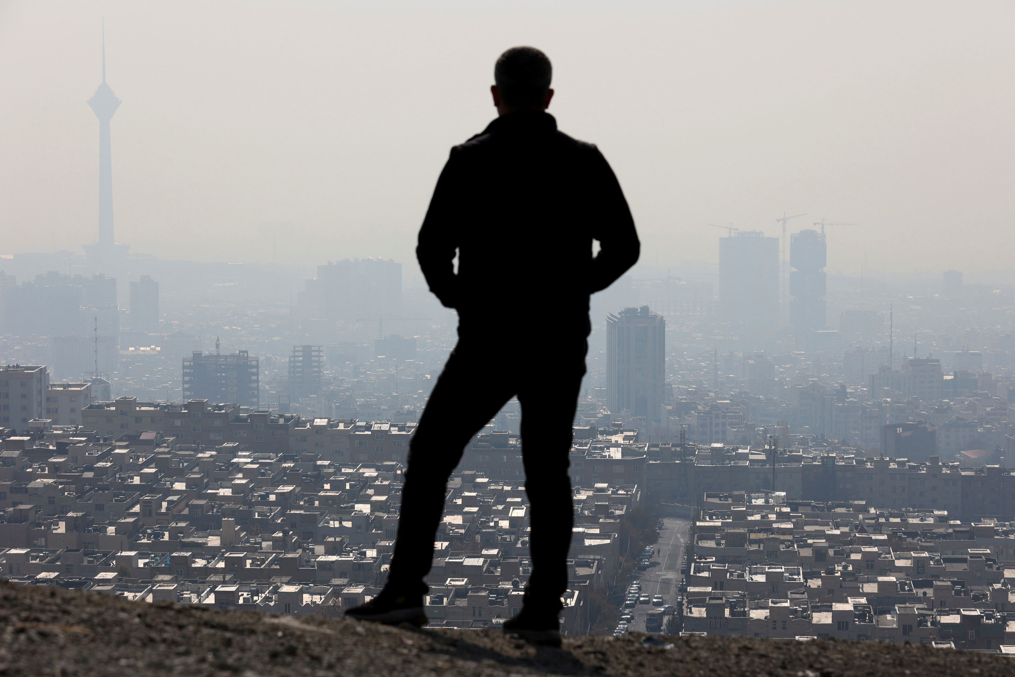 Тегеран смог. The thinking City. Air pollution in Dushanbe like GRZ=affic.