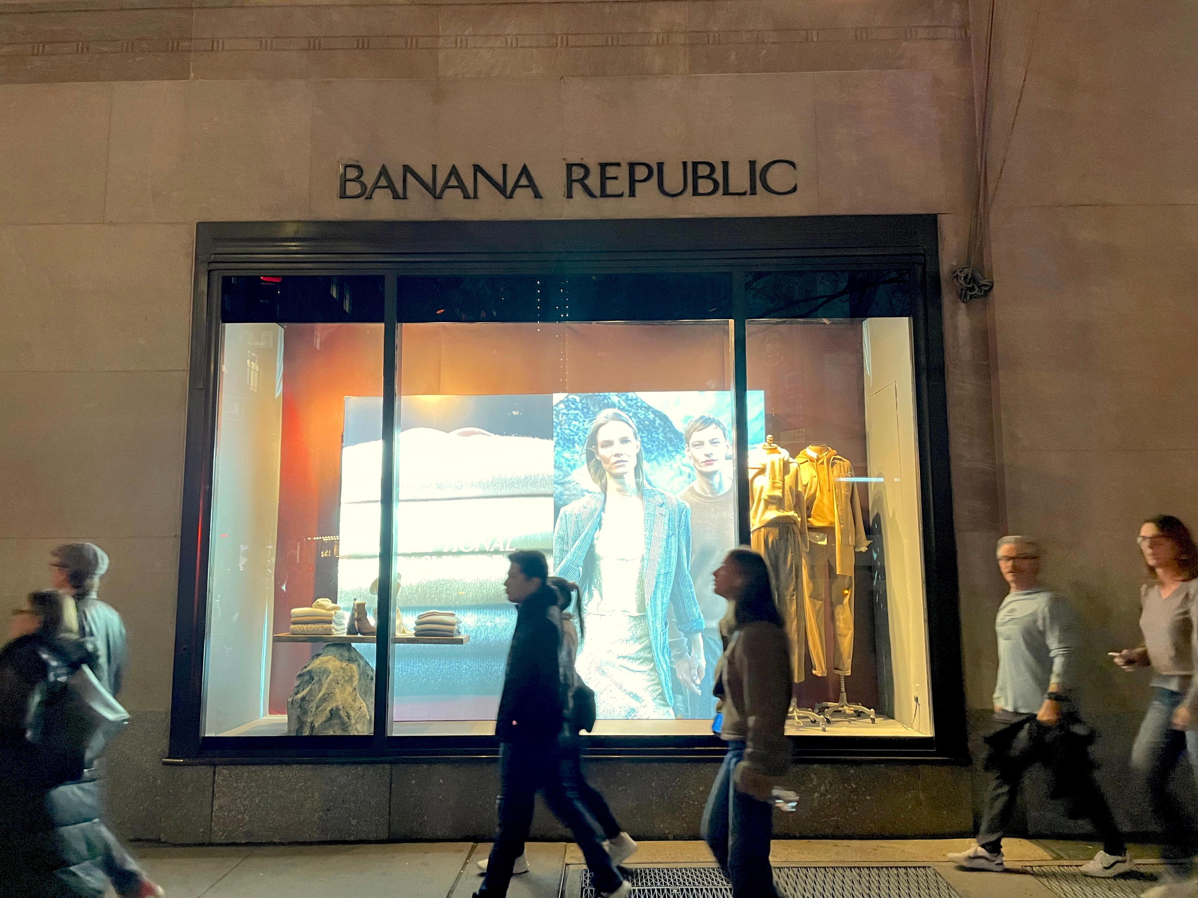 <p>The store is located next to Rockefeller Center at 626 5th Avenue.</p>