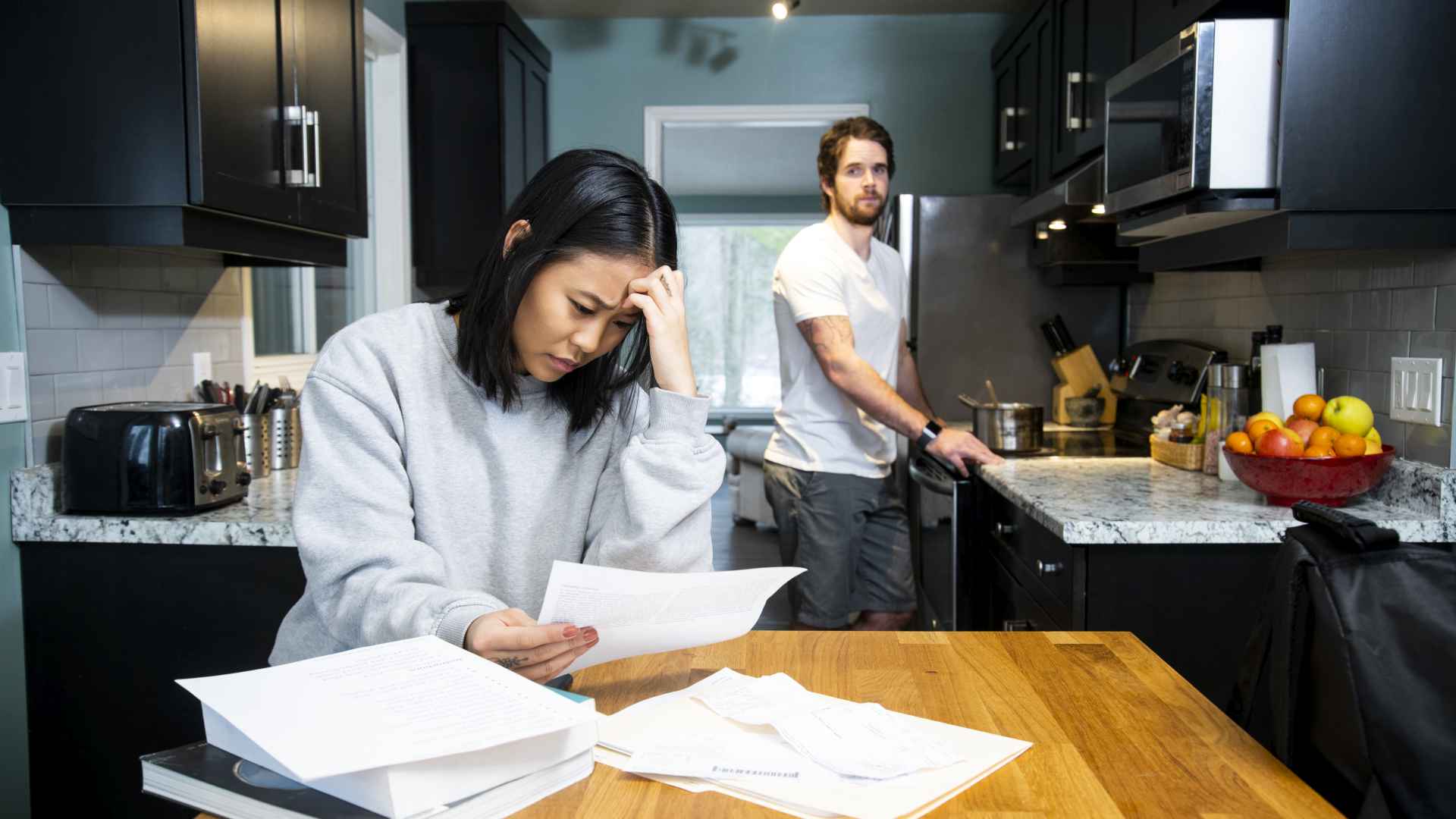 40-money-saving-hacks-to-boost-your-savings-according-to-frugal-living